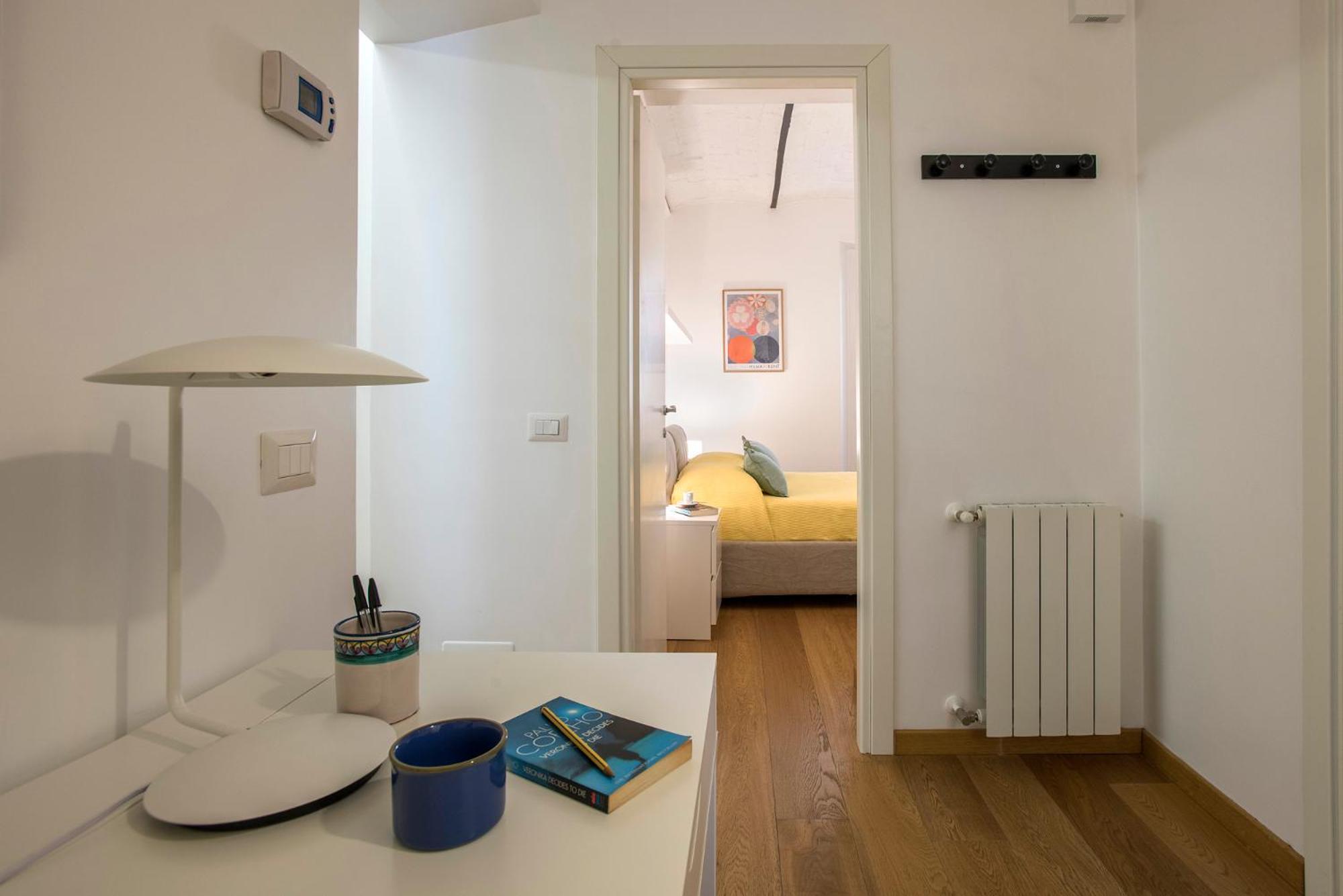 Apartment Lorenzo's Urban Escape *