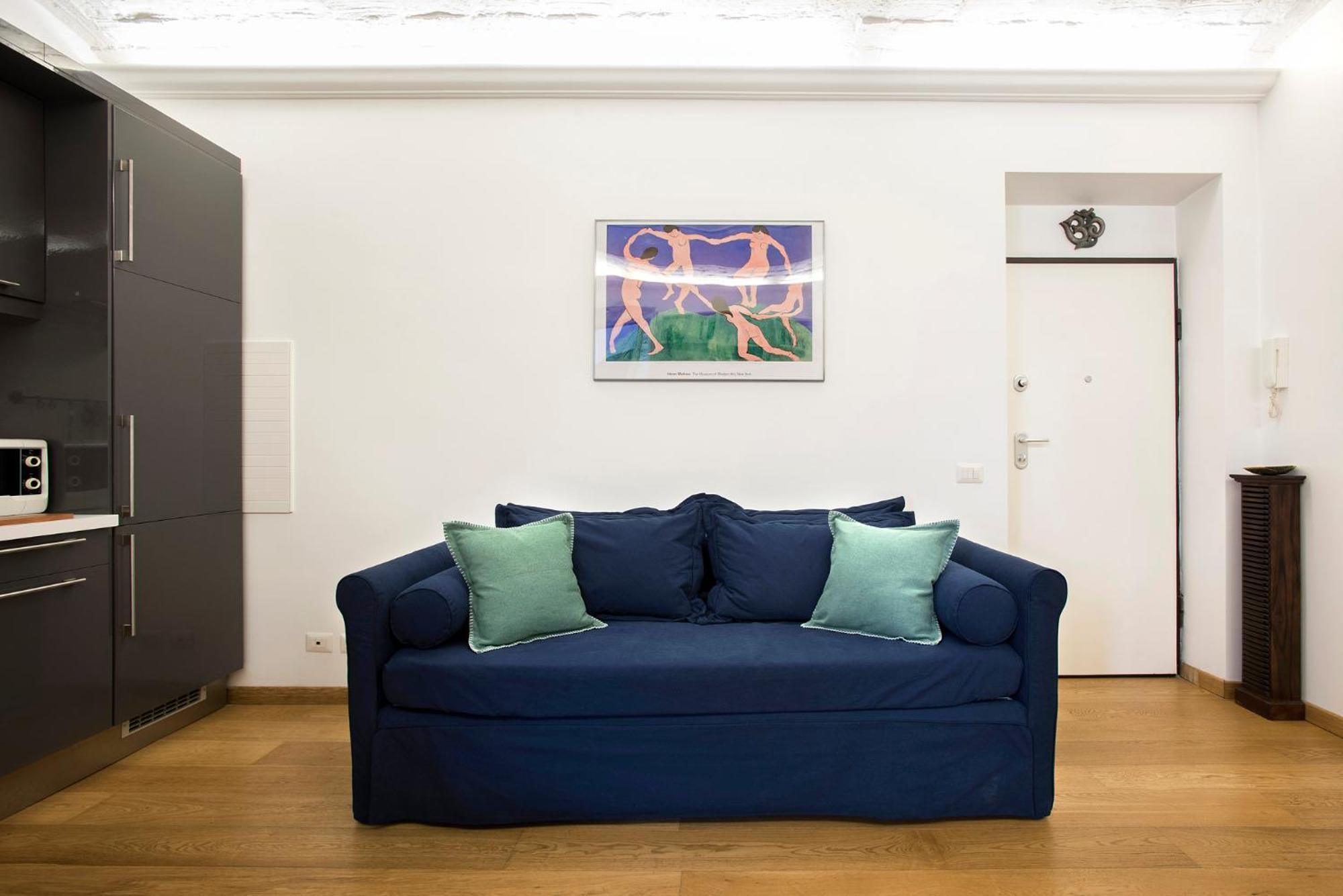 Lorenzo's Urban Escape Apartment Rom
